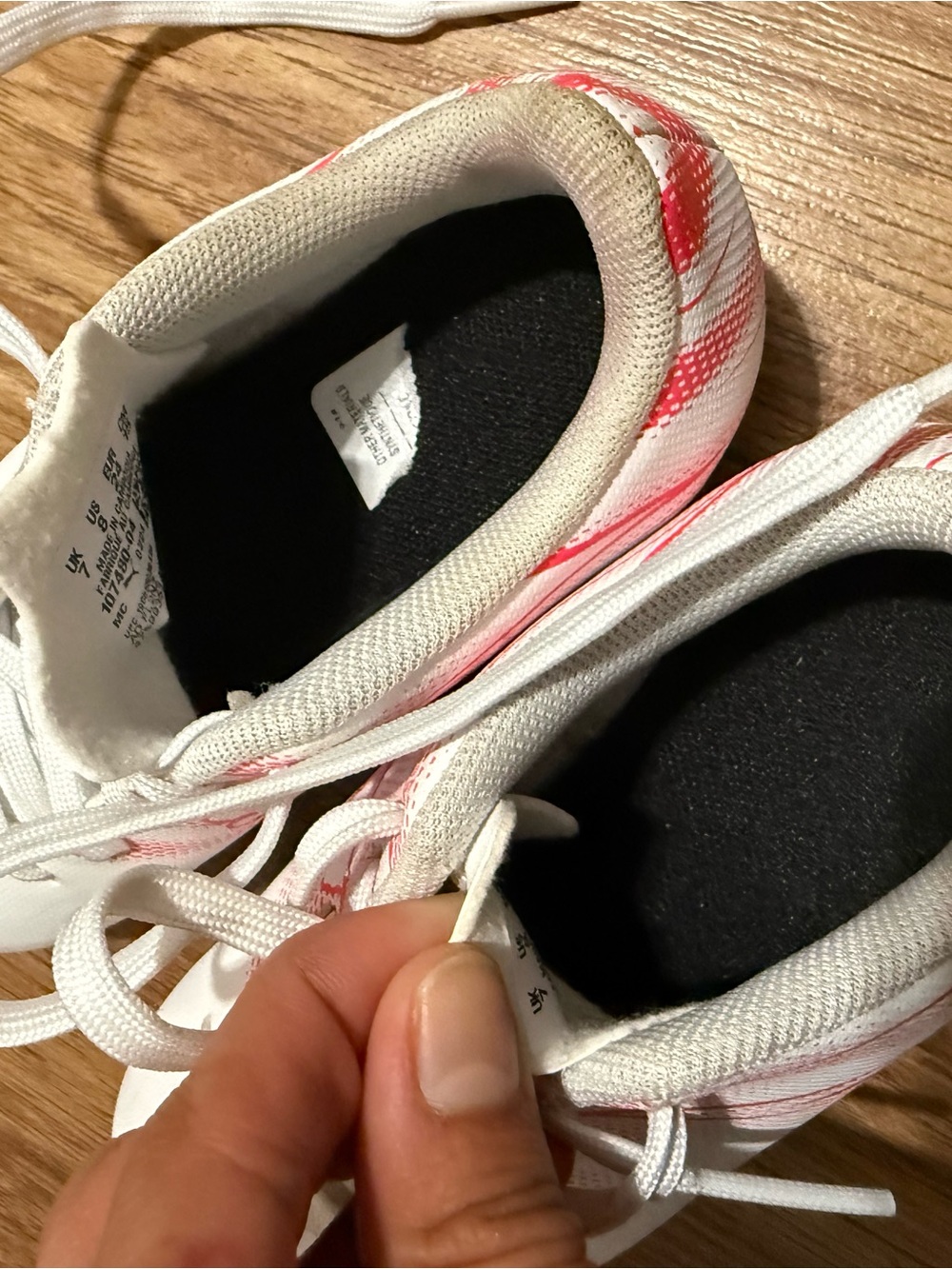 Puma cleats in Bright Pink and white - Picture 11 of 11